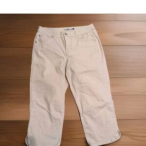 Bandolino Mandie Stretch Capri Pants Women’s Size 8 Beige Rhinestone Accent